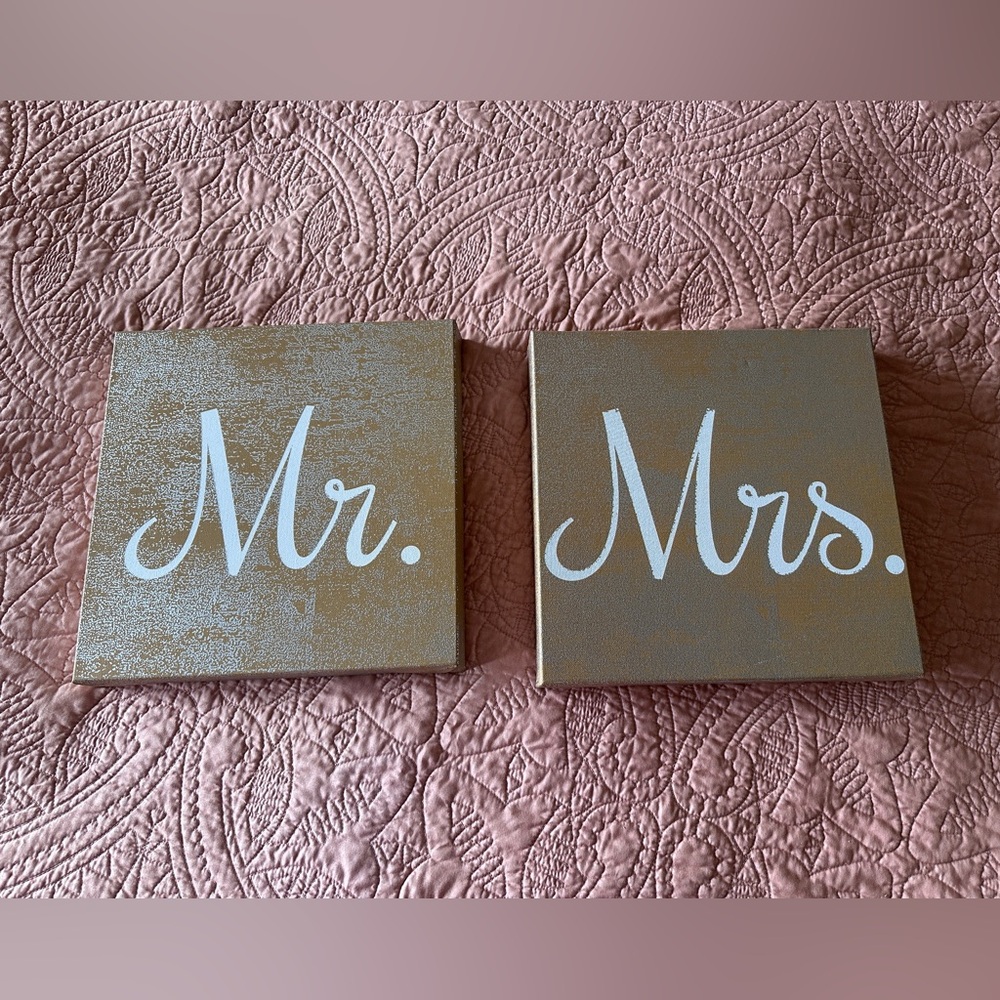 Gold Mr. and Mrs. Wall Art Wedding,‎ Newlyweds